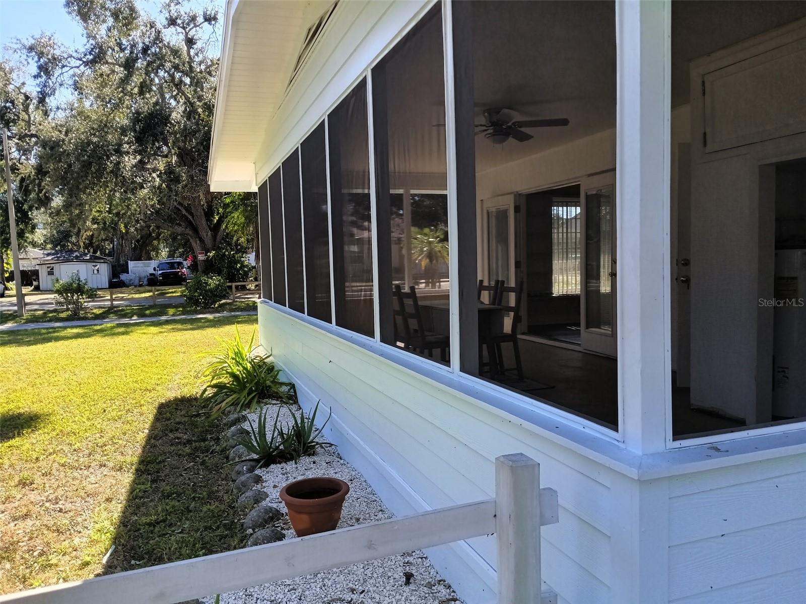 Image 12 of 14 For 10611 Dixon Drive