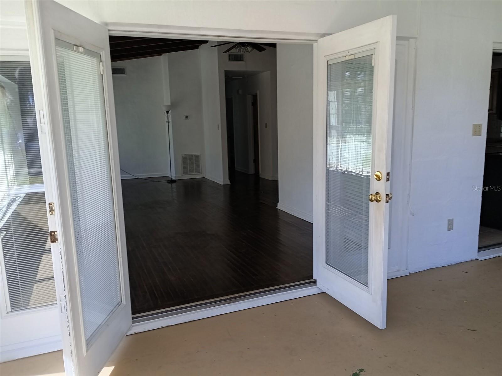 Image 8 of 14 For 10611 Dixon Drive