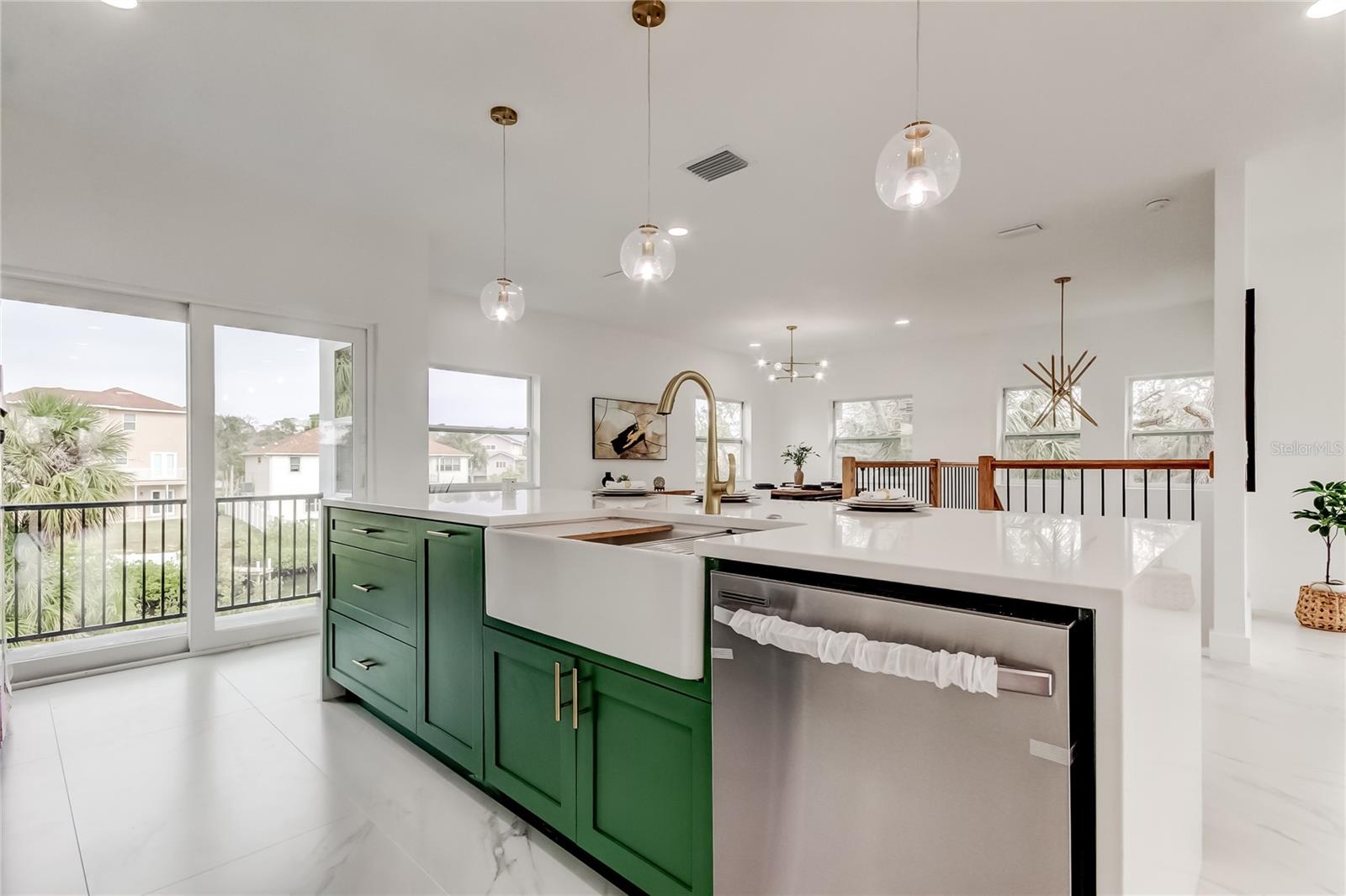 Image 13 of 90 For 4719 Grandview Avenue