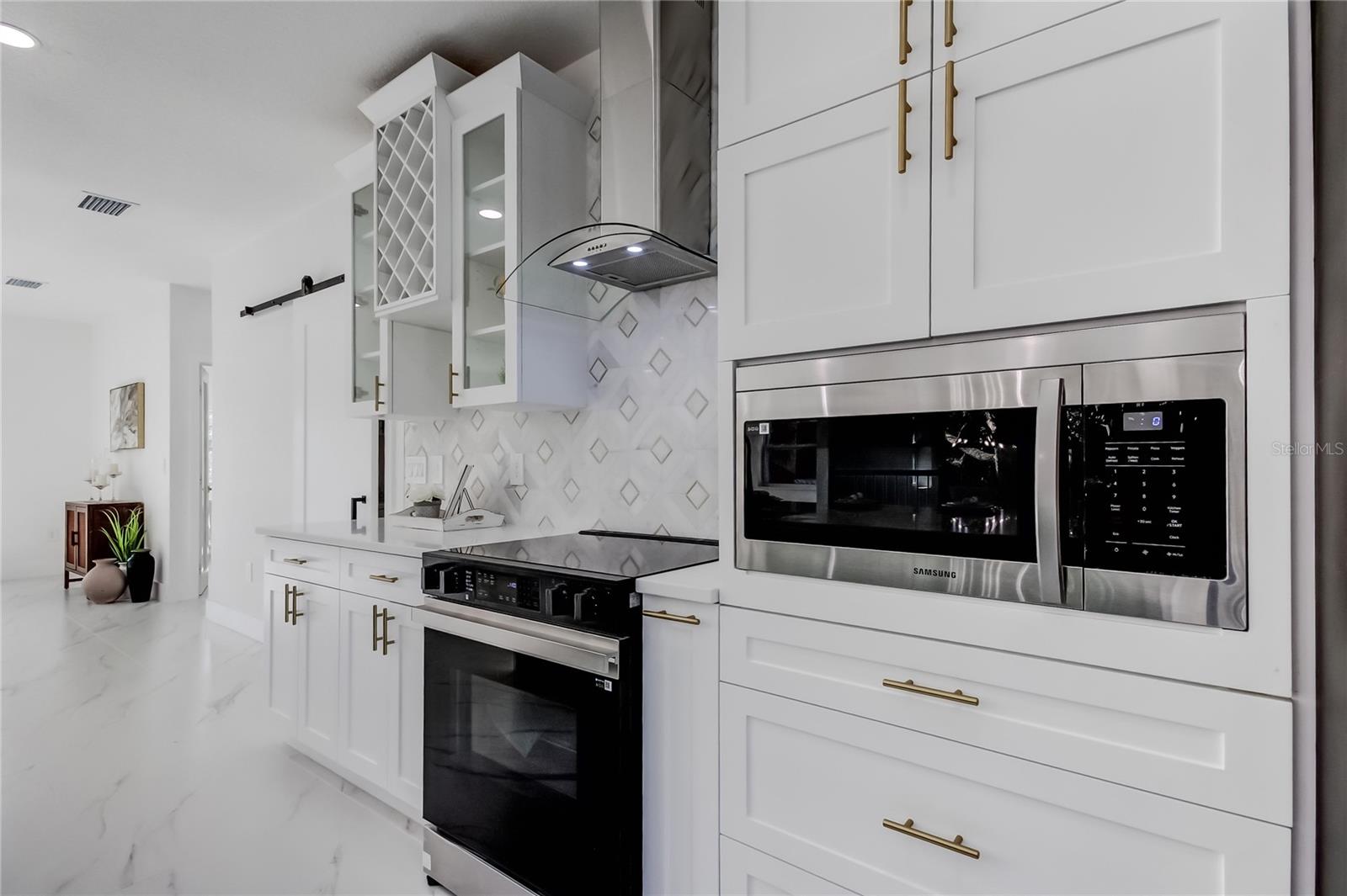 Image 19 of 90 For 4719 Grandview Avenue