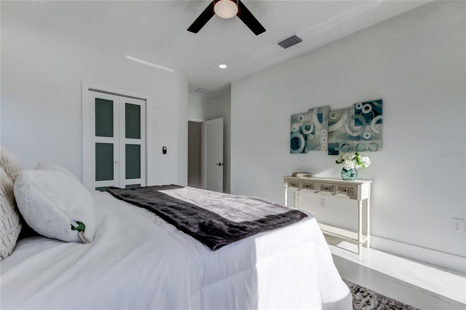 Image 40 of 90 For 4719 Grandview Avenue