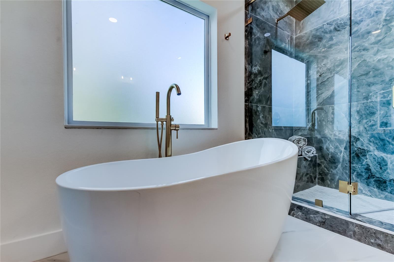 Image 52 of 90 For 4719 Grandview Avenue