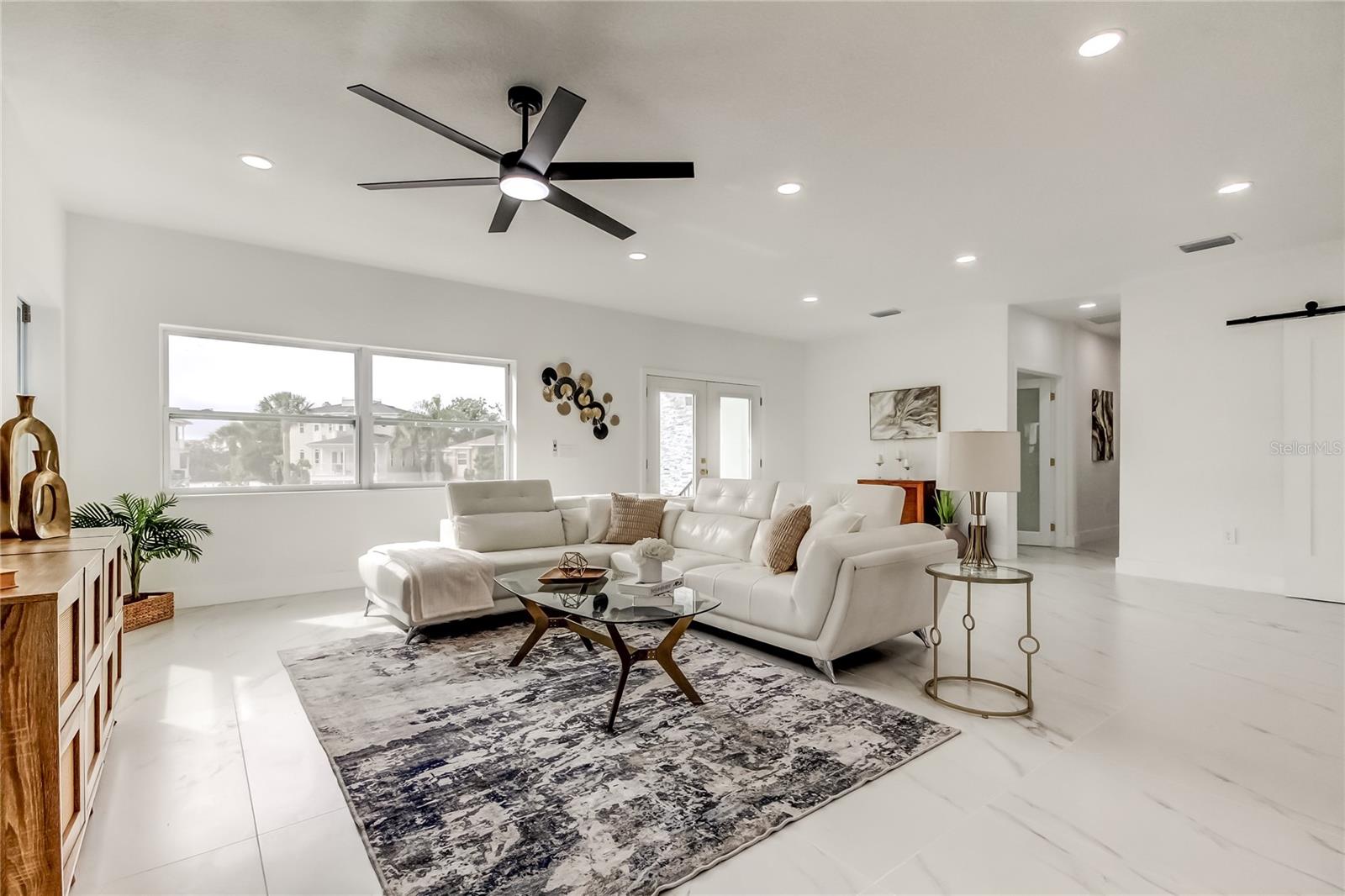 Image 9 of 90 For 4719 Grandview Avenue