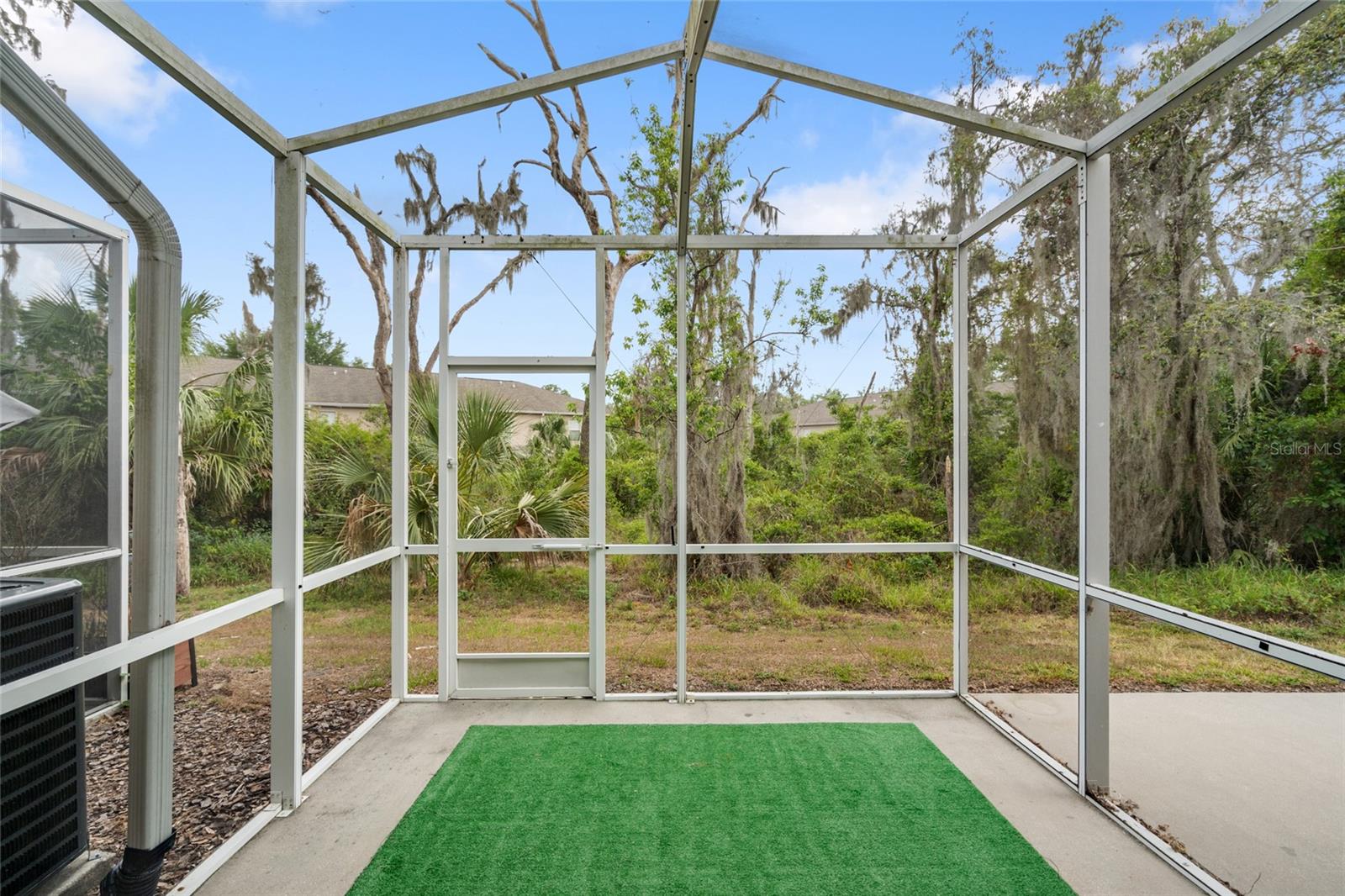 Image 3 of 25 For 15929 Fishhawk Creek Lane