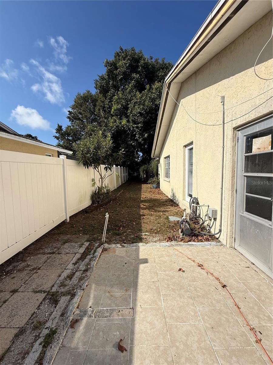 Image 20 of 43 For 2314 Hawthorne Drive