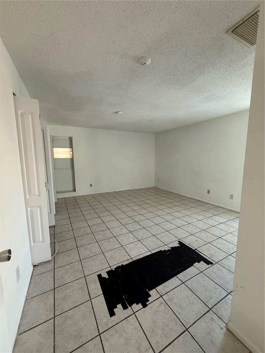 Image 23 of 43 For 2314 Hawthorne Drive