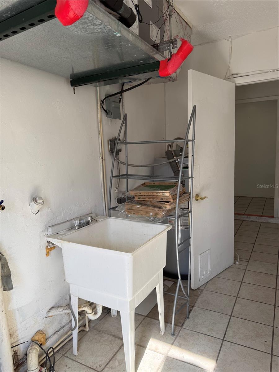 Image 29 of 43 For 2314 Hawthorne Drive