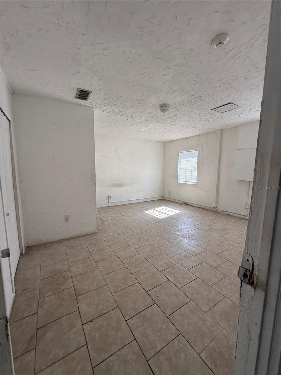 Image 31 of 43 For 2314 Hawthorne Drive