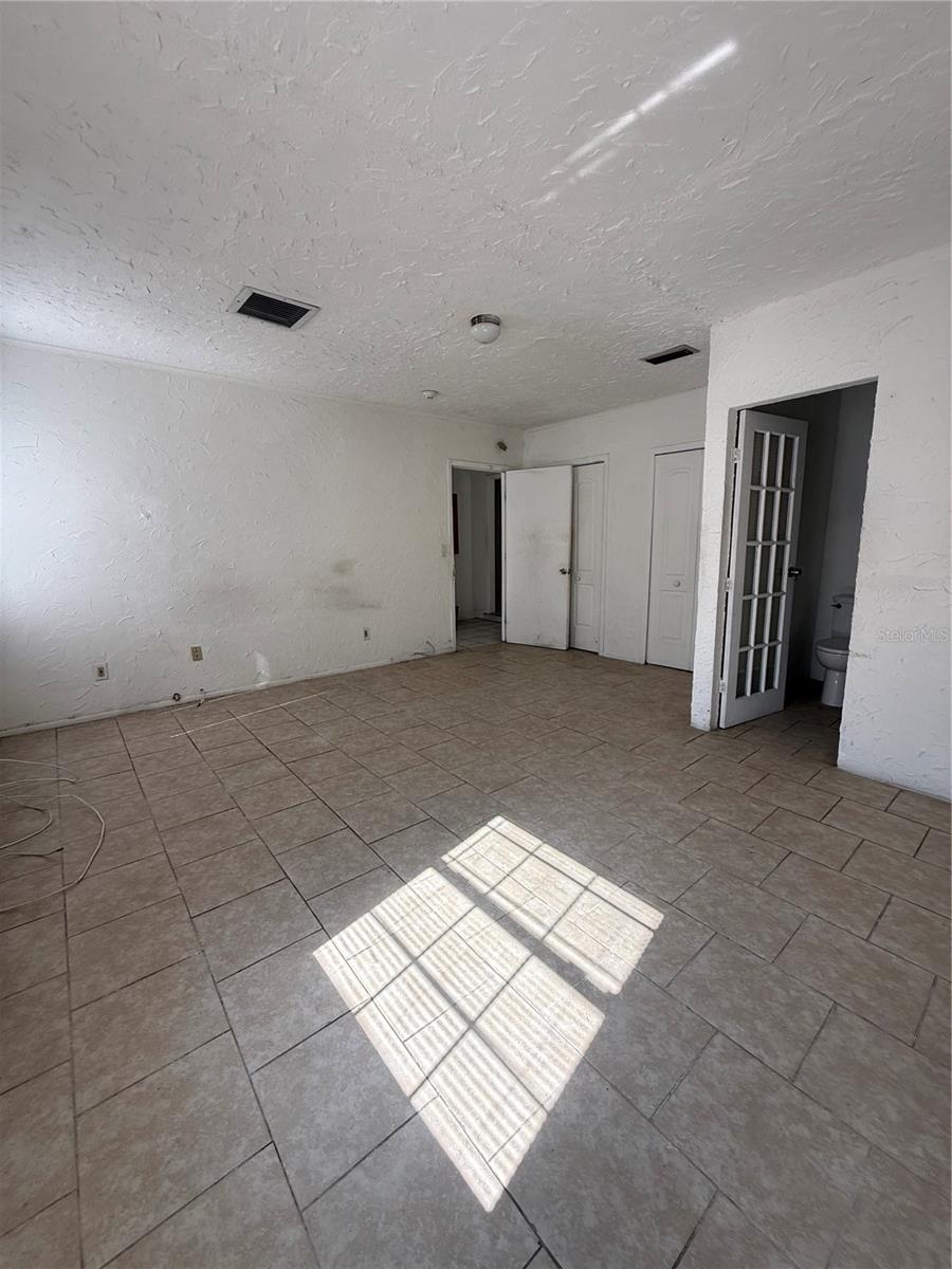 Image 37 of 43 For 2314 Hawthorne Drive