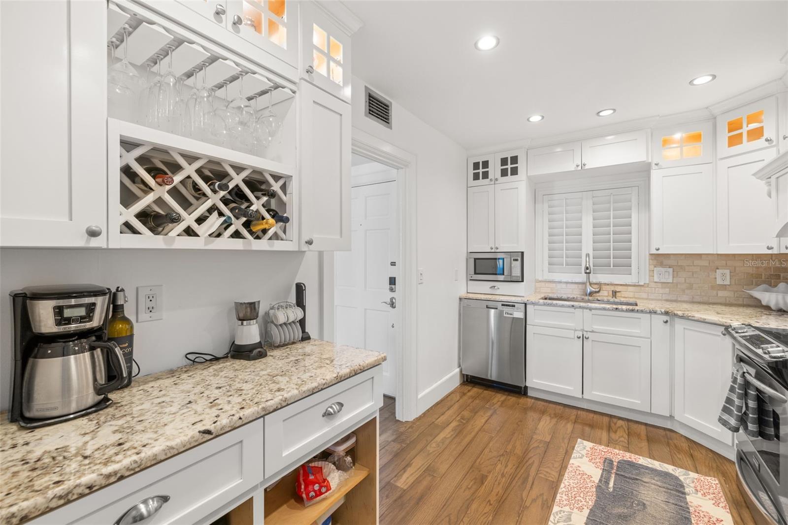 Image 26 of 76 For 4950 Gulf Boulevard 207