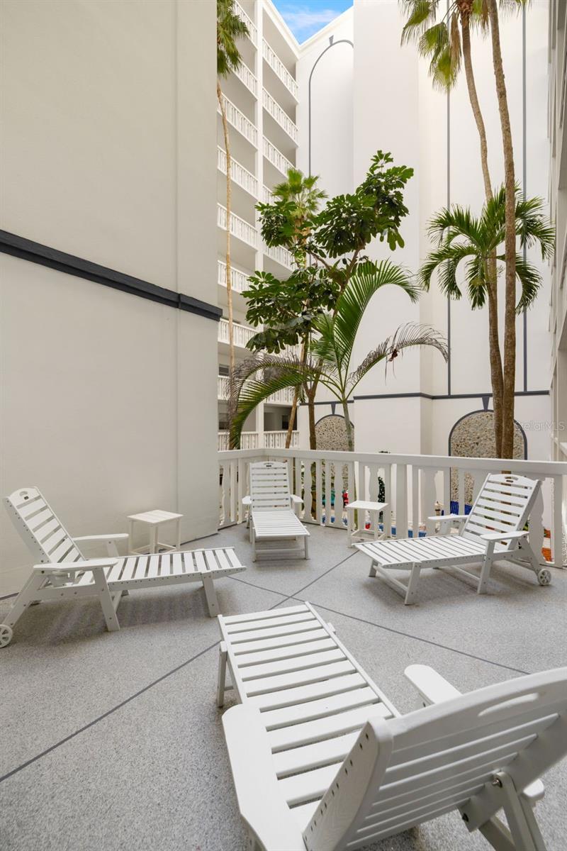 Image 47 of 76 For 4950 Gulf Boulevard 207