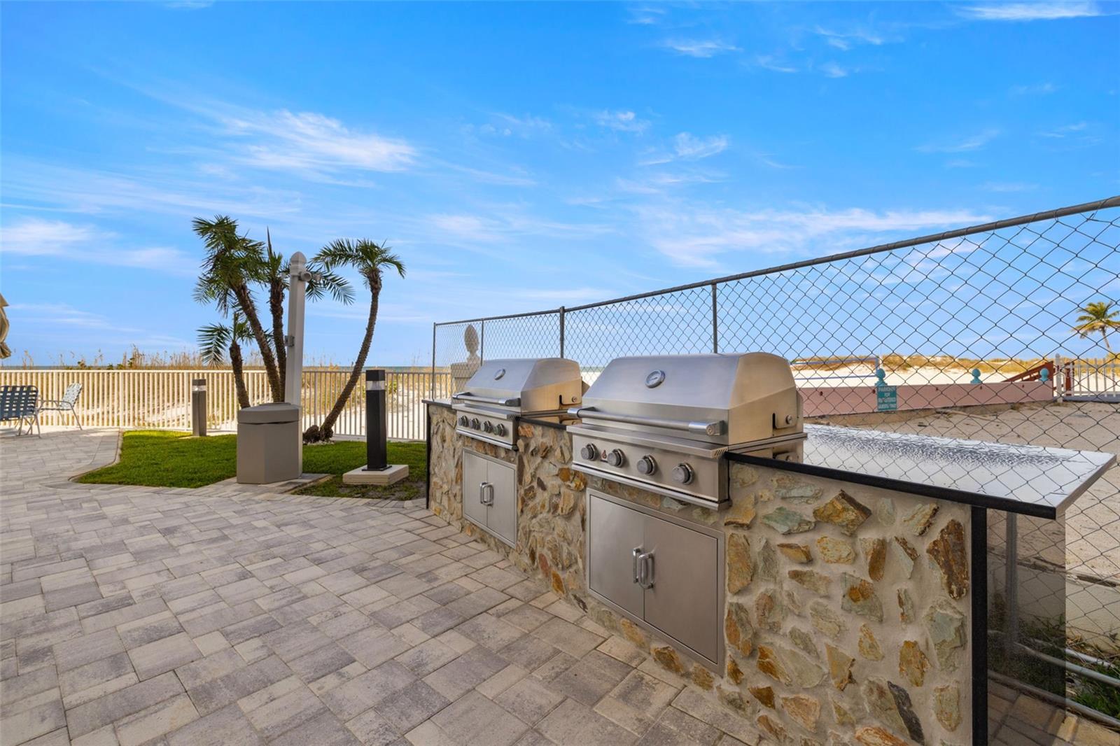 Image 54 of 76 For 4950 Gulf Boulevard 207