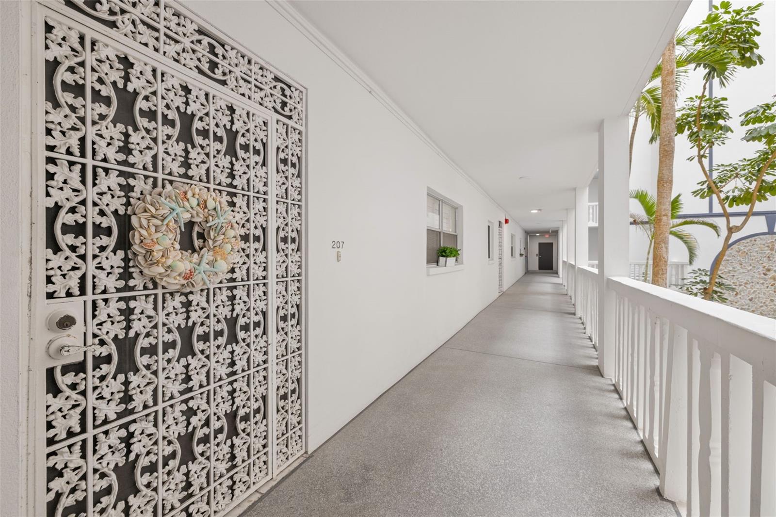 Image 9 of 76 For 4950 Gulf Boulevard 207