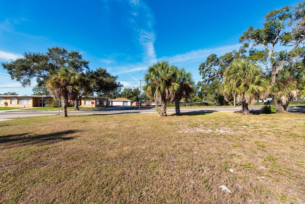 Image 24 of 32 For 2459 25th Avenue S