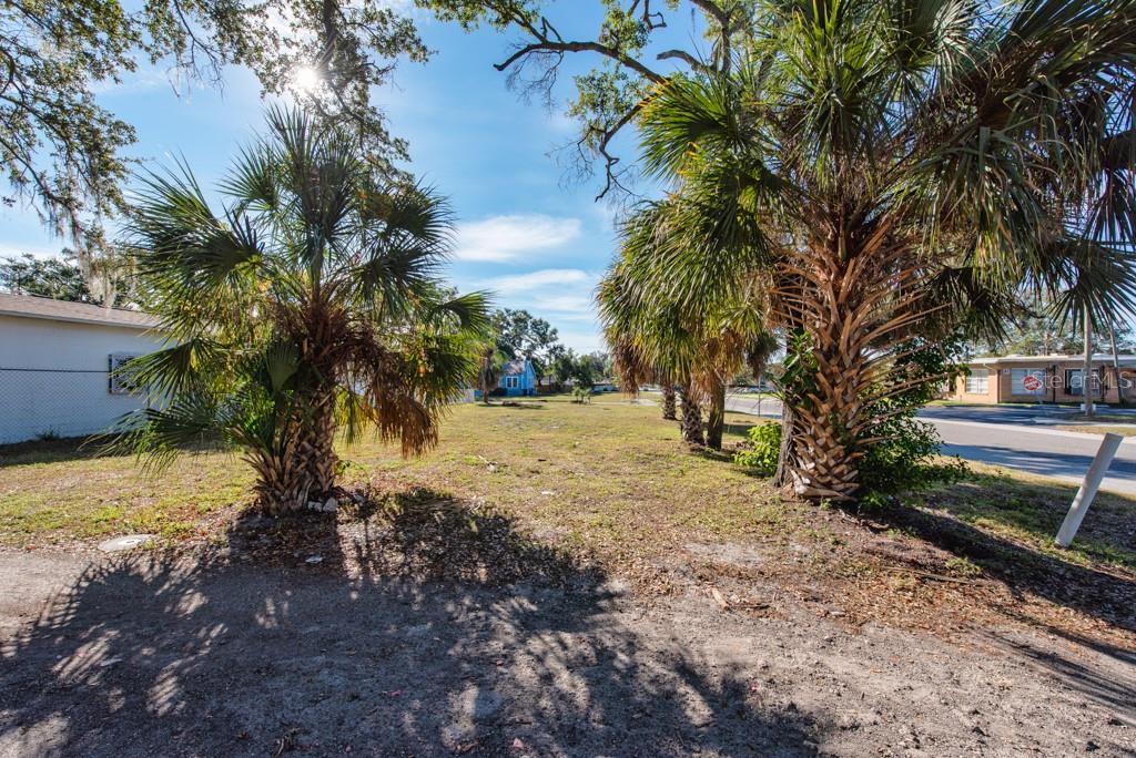 Image 27 of 32 For 2459 25th Avenue S