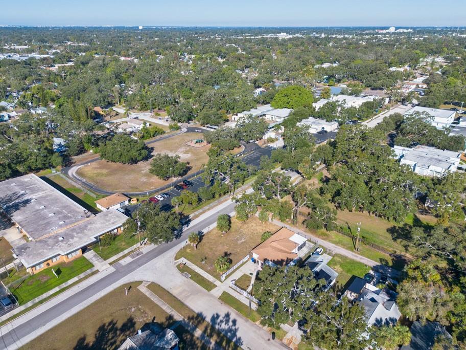 Image 8 of 32 For 2459 25th Avenue S