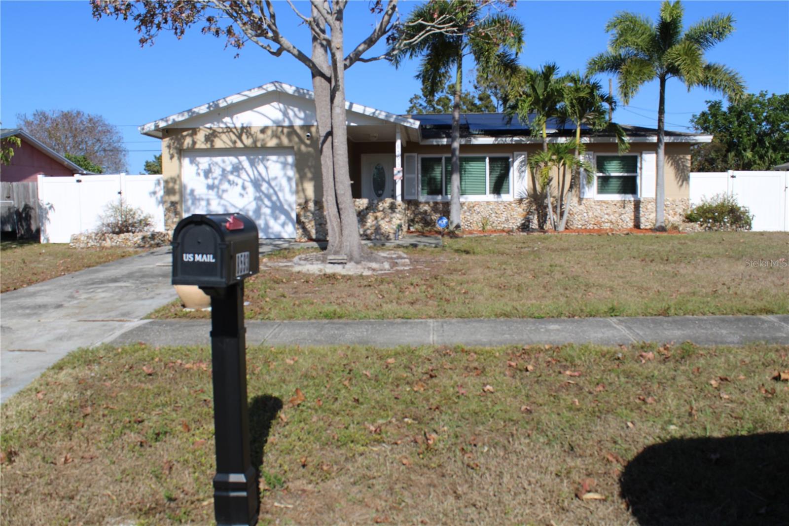 Details for 8593 Lantana Drive, SEMINOLE, FL 33777