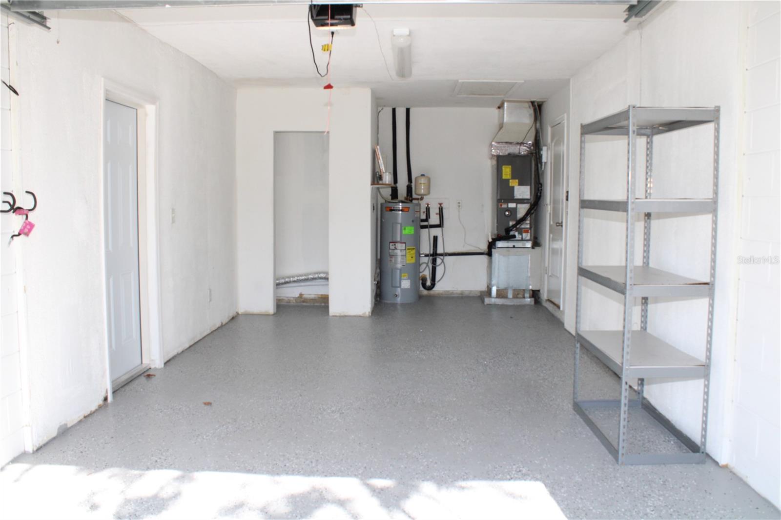 Listing photo id 29 for 8593 Lantana Drive