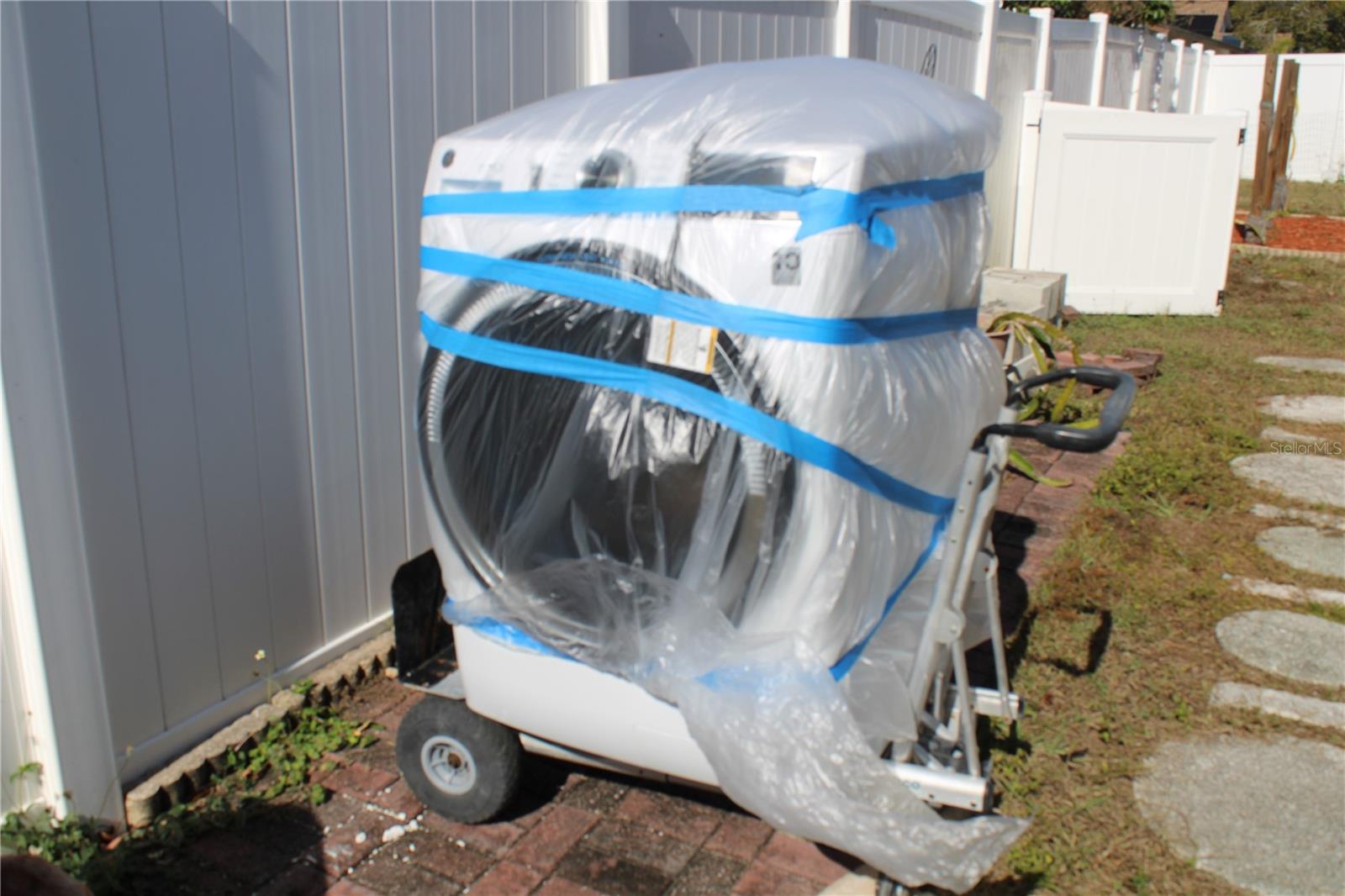 Listing photo id 30 for 8593 Lantana Drive