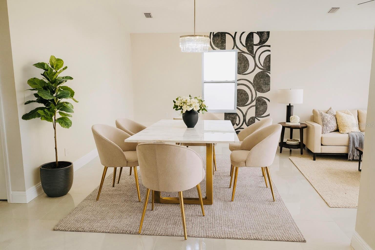 Image 11 of 42 For 3917 Robson Street