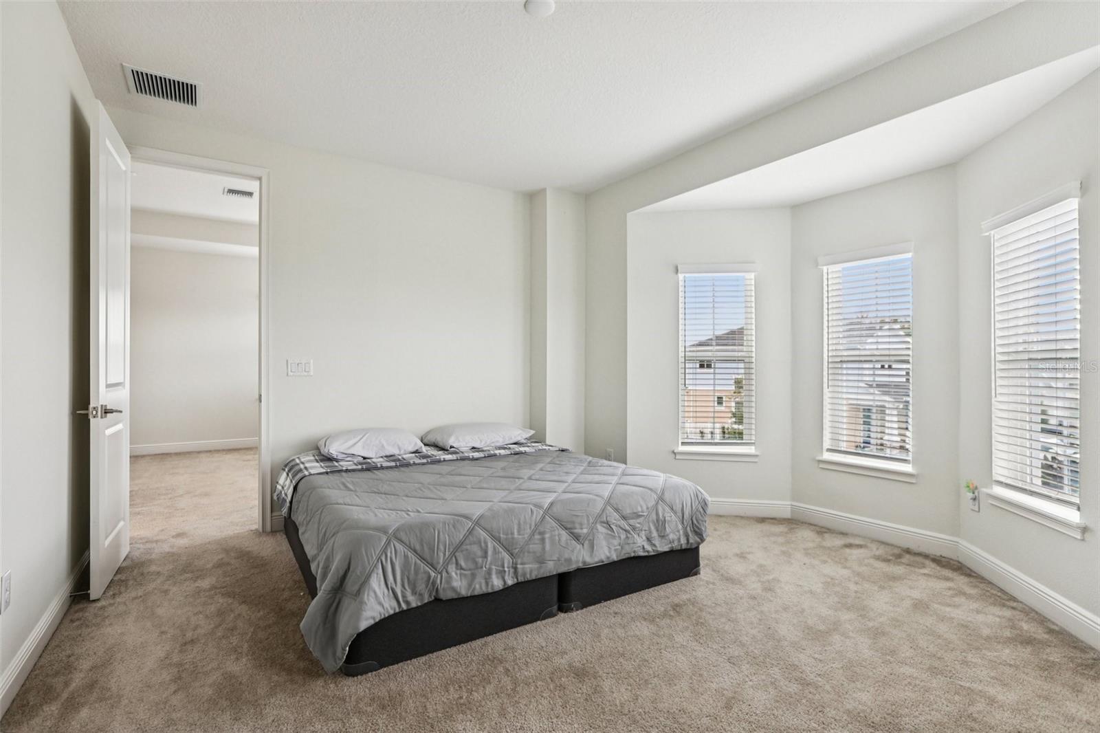 Image 23 of 39 For 28664 Cozy Creek Drive