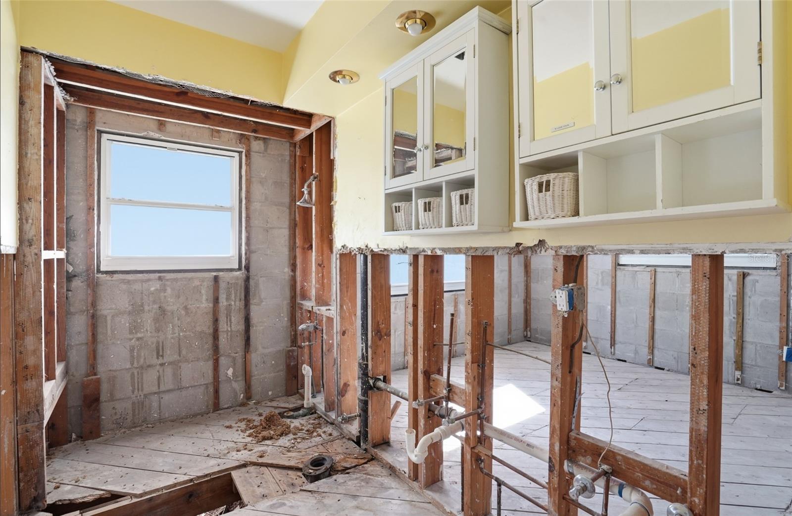 Image 22 of 38 For 1302 Robin Road S