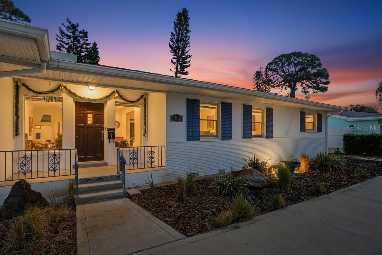 Image 5 of 38 For 1302 Robin Road S