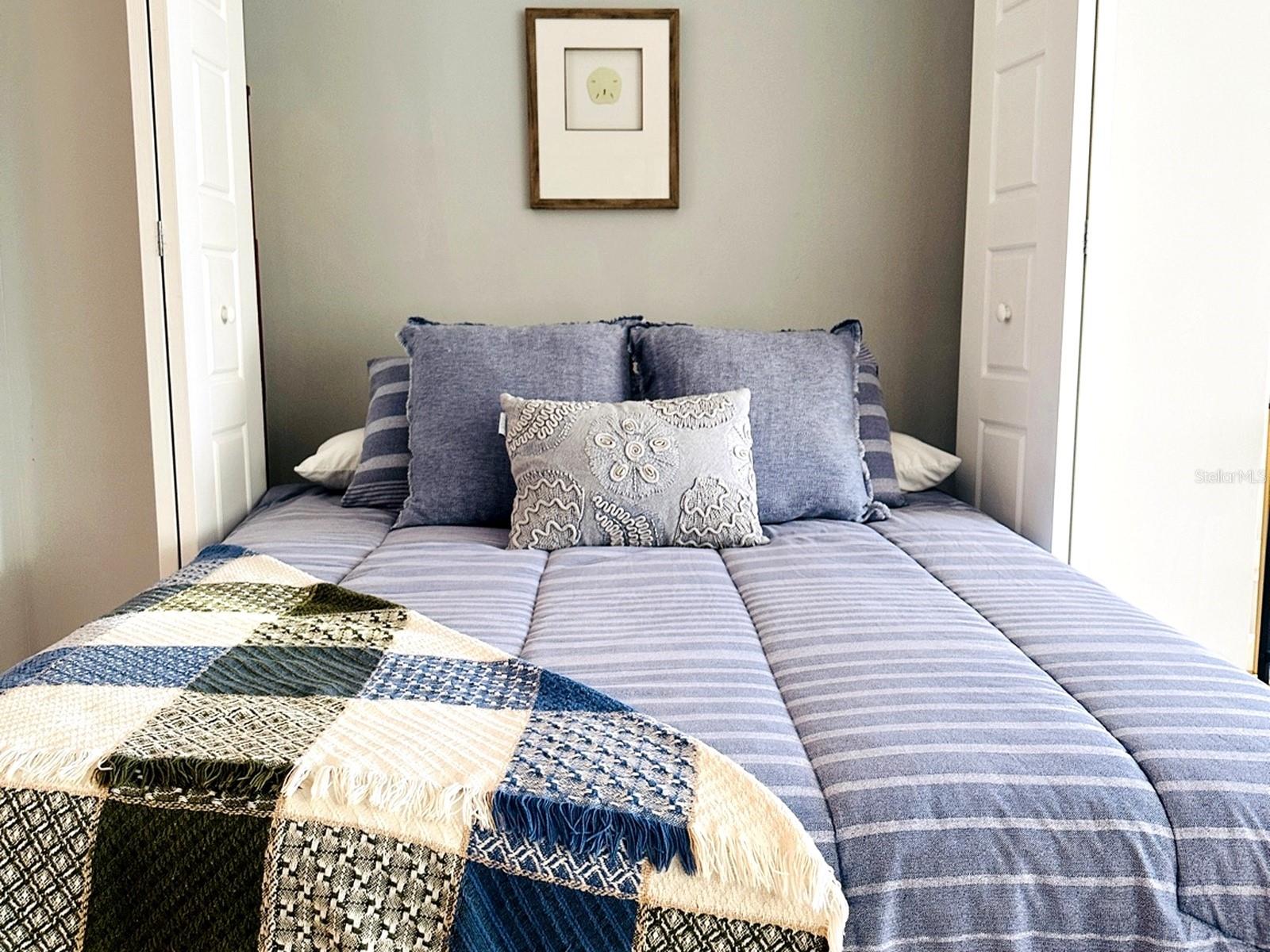 Image 15 of 39 For 7540 Bay Island Drive S 156