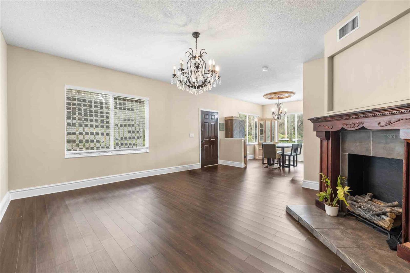 Image 13 of 33 For 18103 Paradise Point Drive