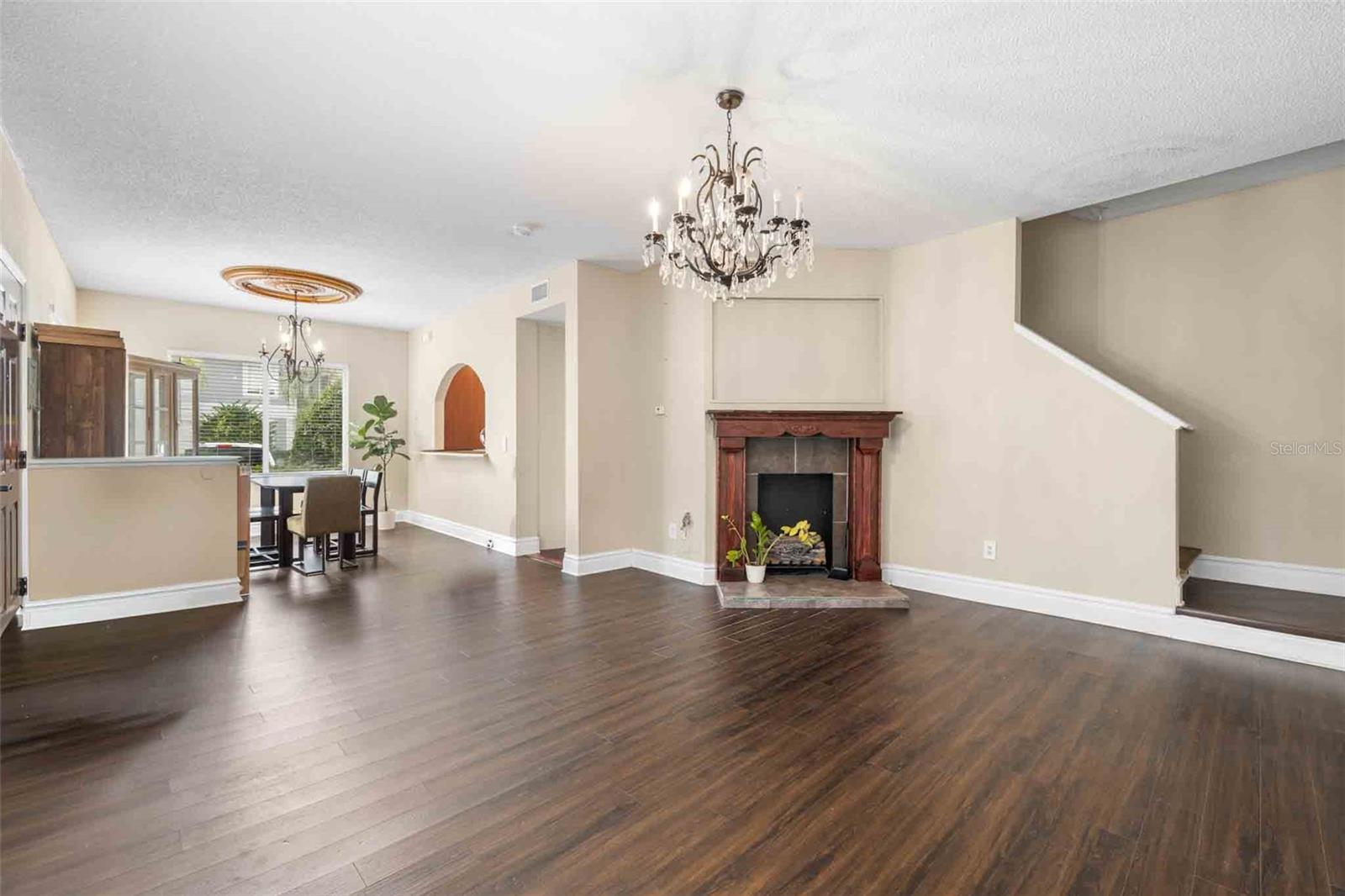 Image 14 of 33 For 18103 Paradise Point Drive