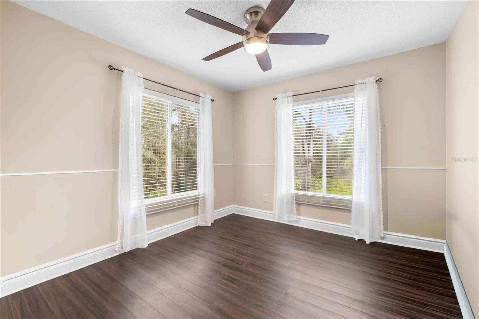 Image 8 of 33 For 18103 Paradise Point Drive