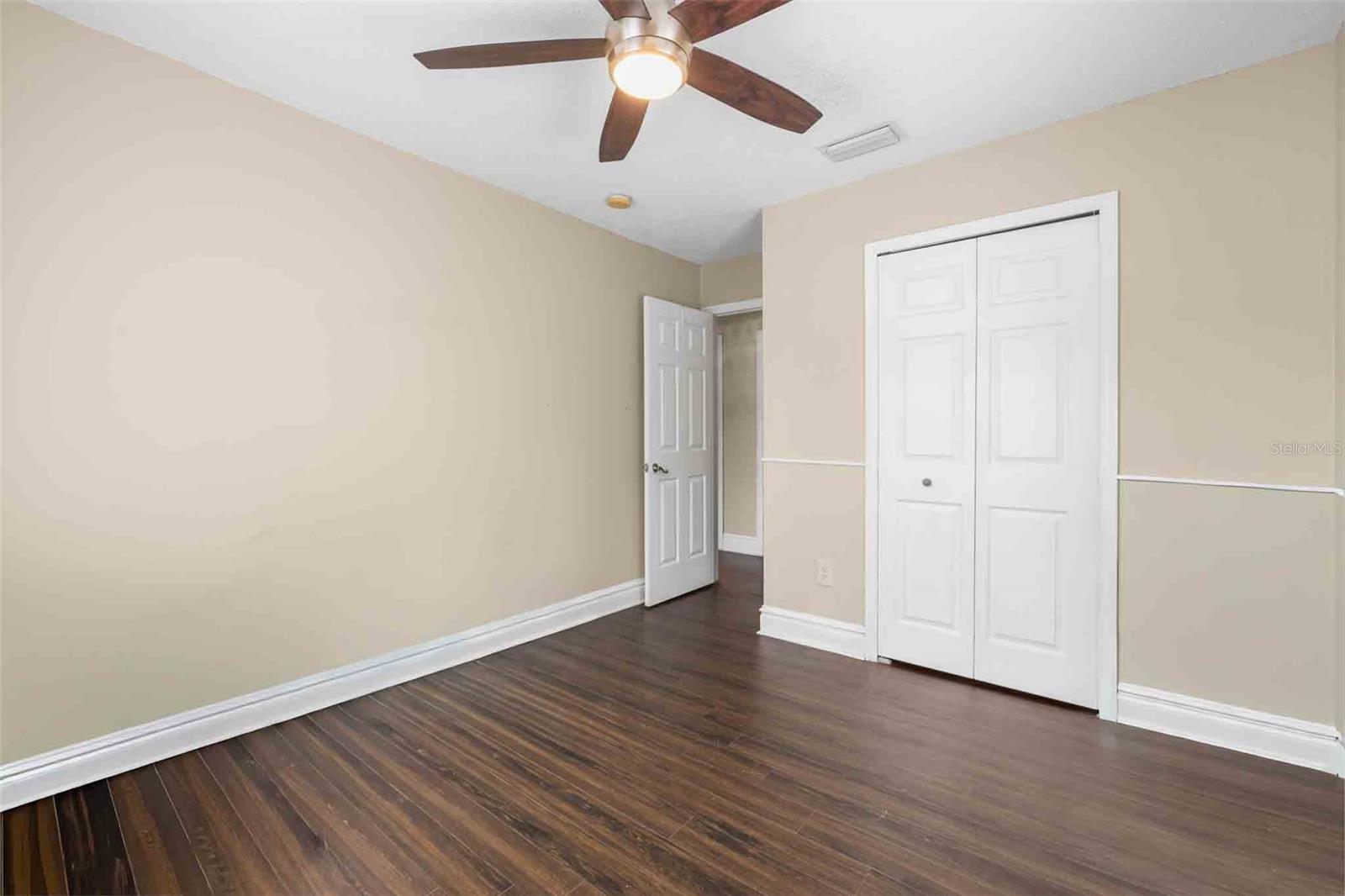 Image 9 of 33 For 18103 Paradise Point Drive