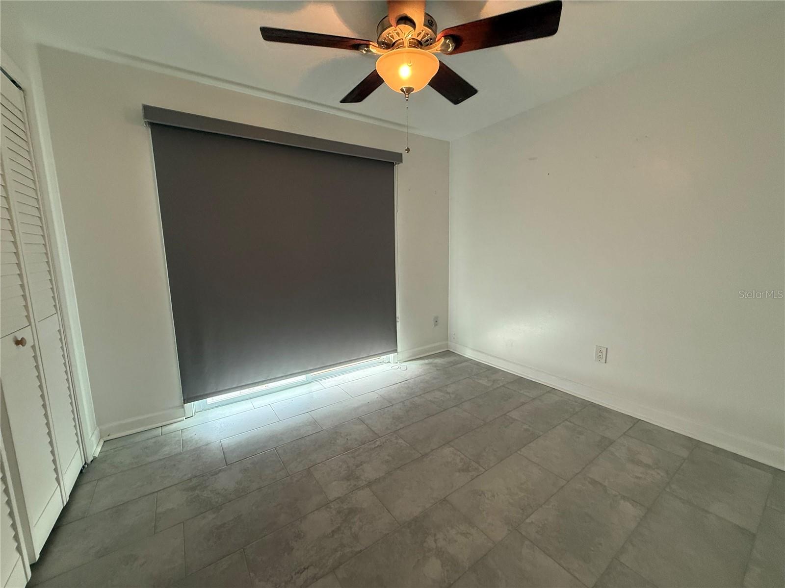 Image 5 of 14 For 4426 Bay Court Avenue