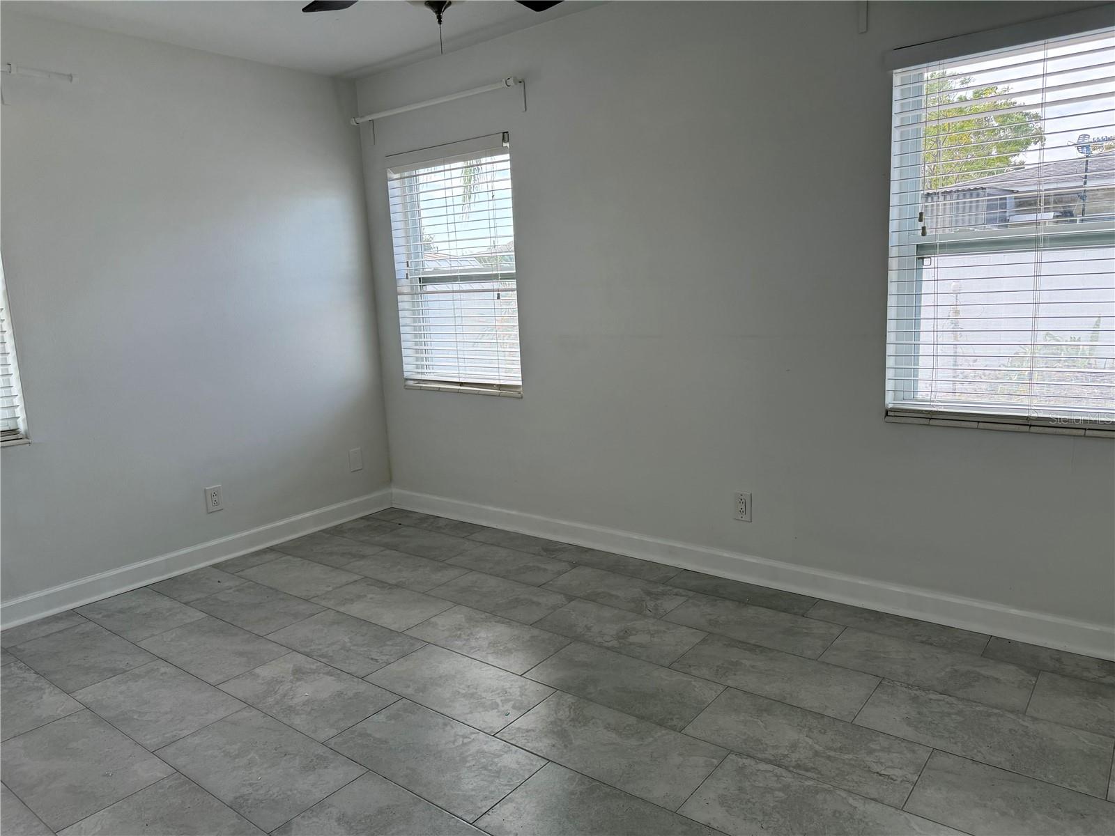 Image 7 of 14 For 4426 Bay Court Avenue