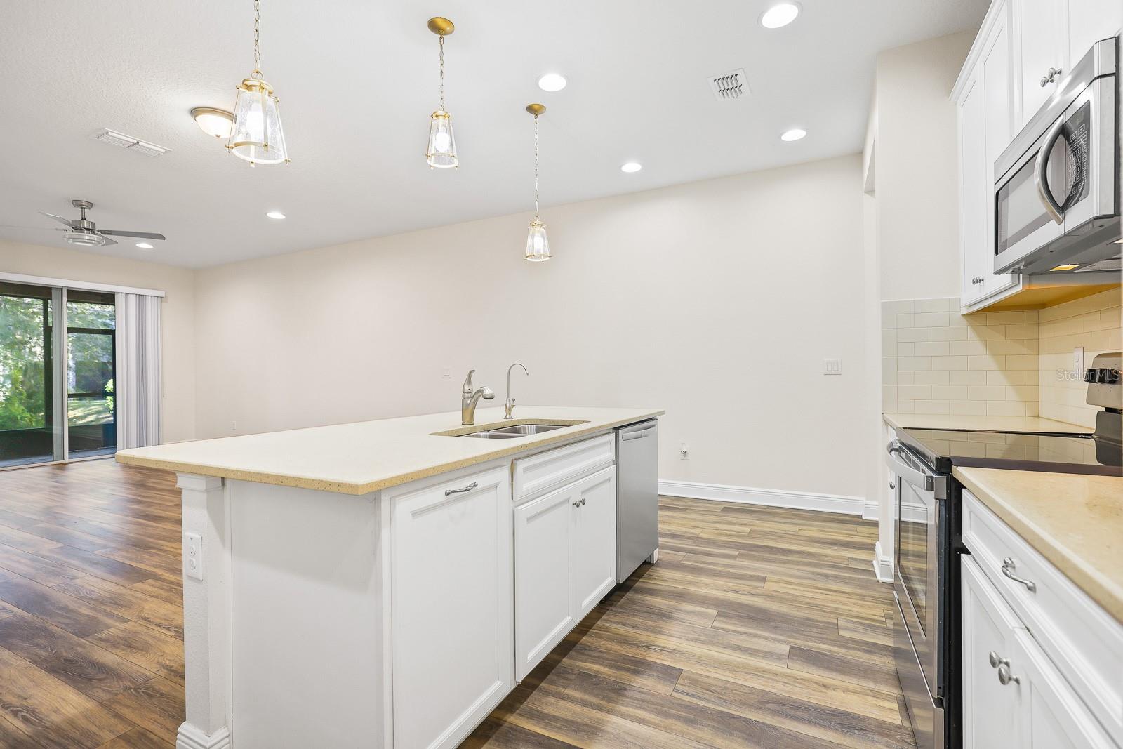 Image 6 of 25 For 14158 Damselfly Drive