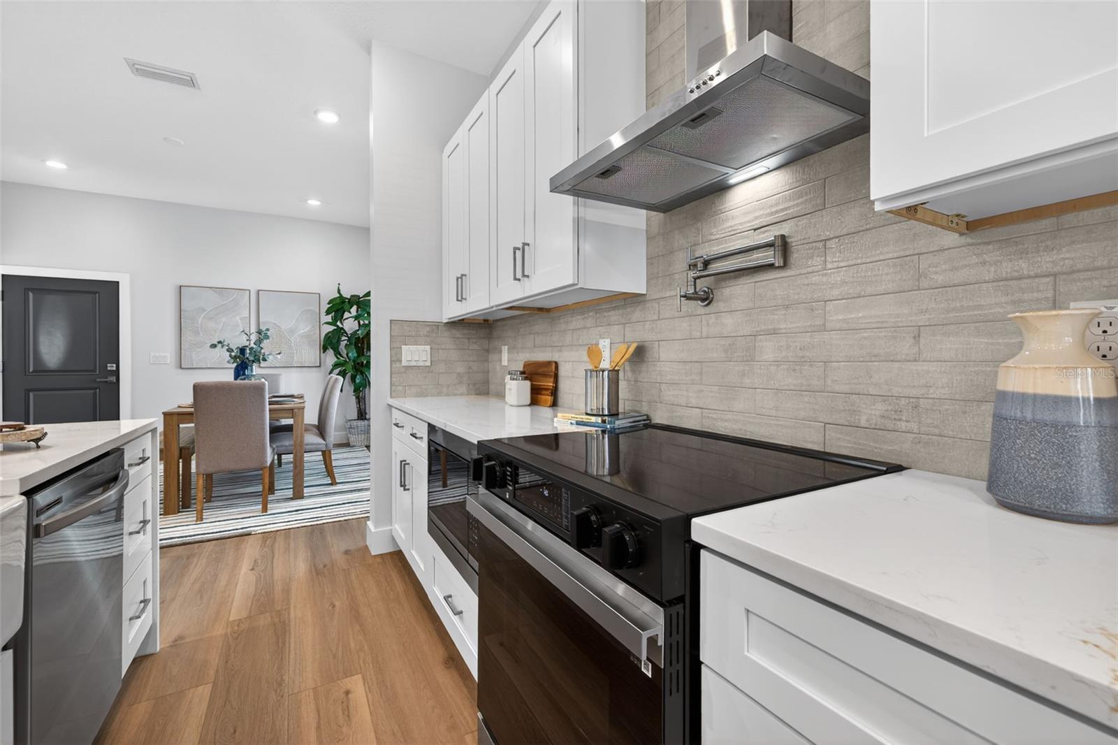 Image 14 of 47 For 2530 34th Avenue N