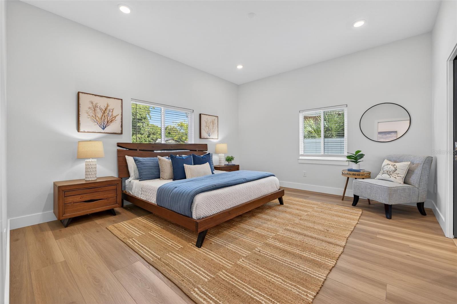 Image 18 of 47 For 2530 34th Avenue N