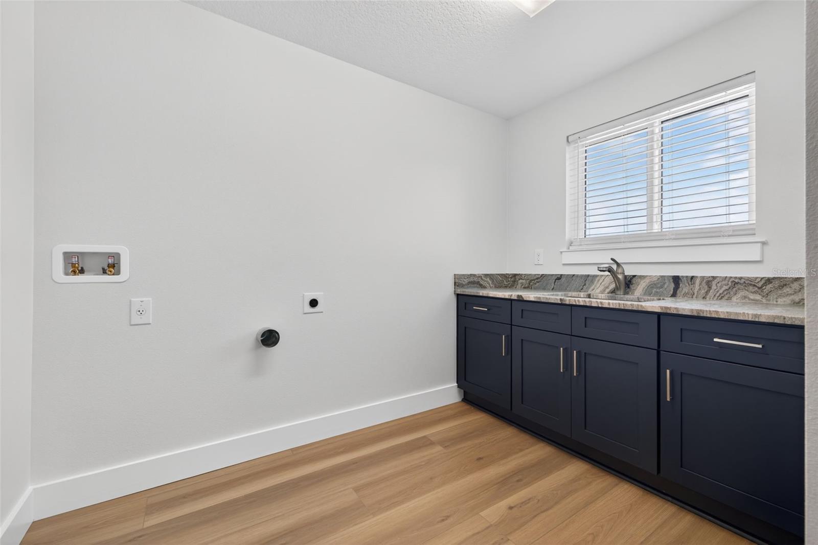 Image 38 of 47 For 2530 34th Avenue N