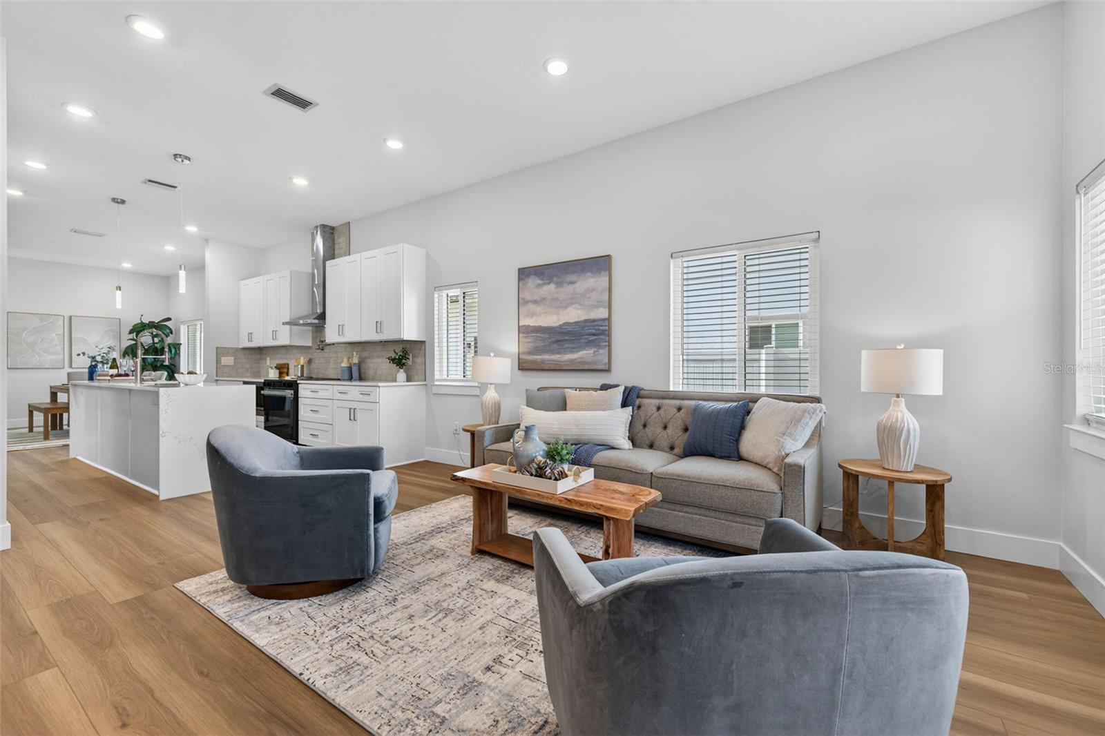 Image 5 of 47 For 2530 34th Avenue N