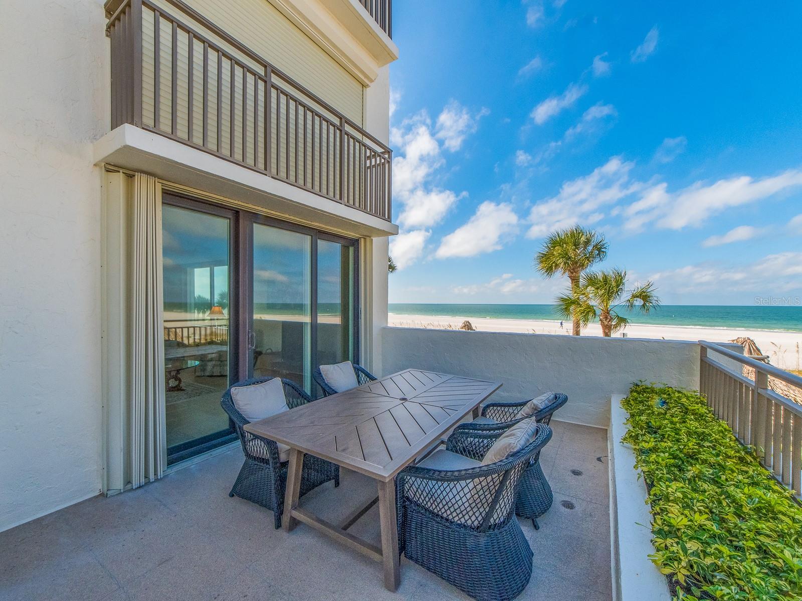 Image 16 of 41 For 1430 Gulf Boulevard 110