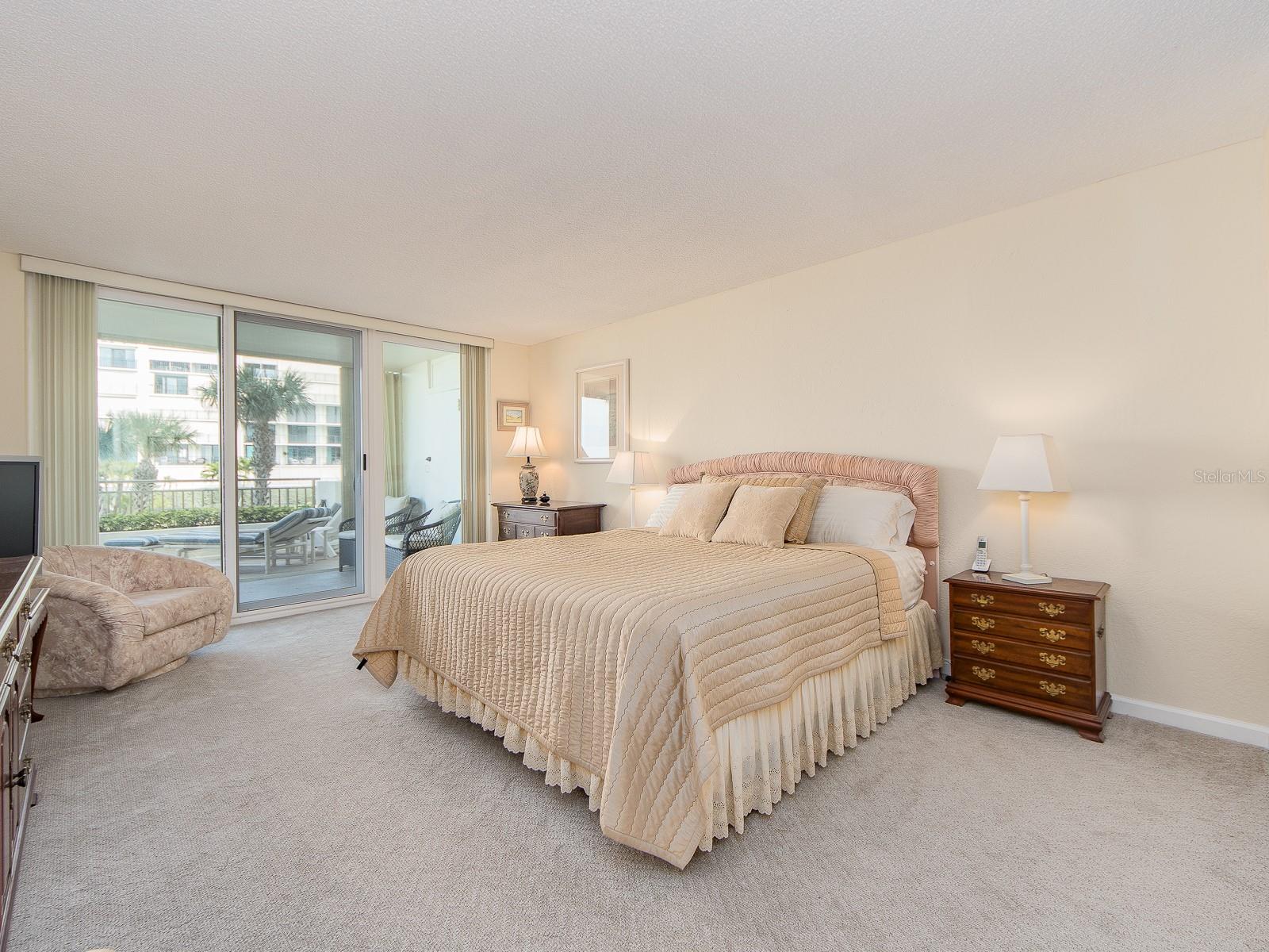 Image 19 of 41 For 1430 Gulf Boulevard 110