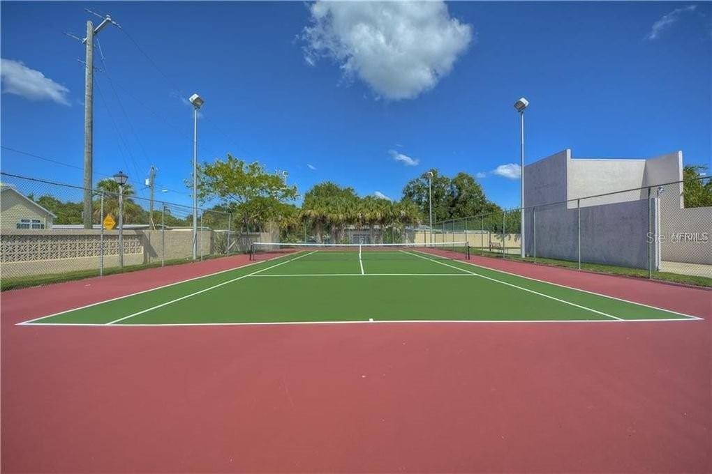 Image 20 of 23 For 9105 Tudor Drive F105