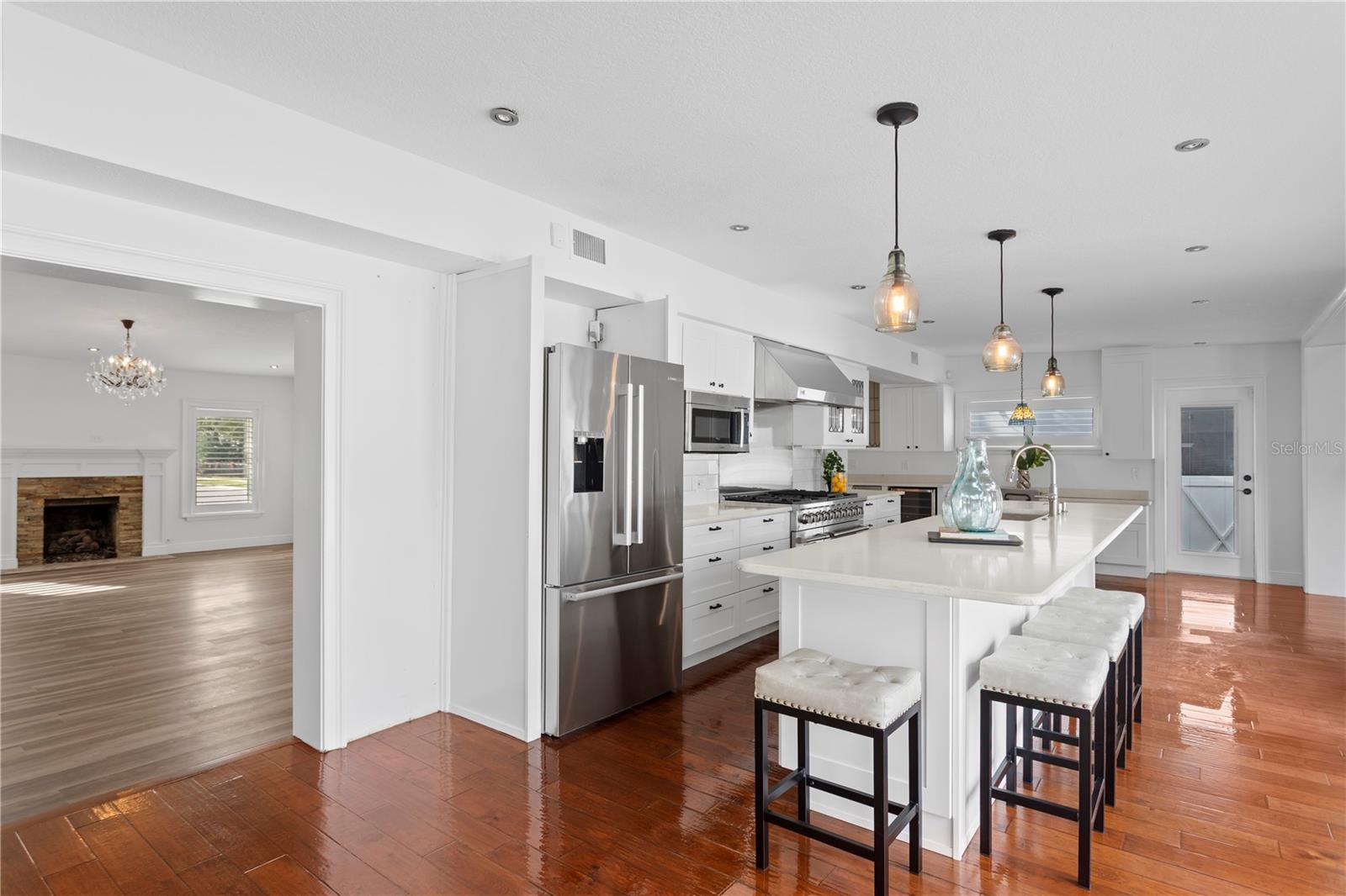 Image 10 of 41 For 2610 Dundee Street