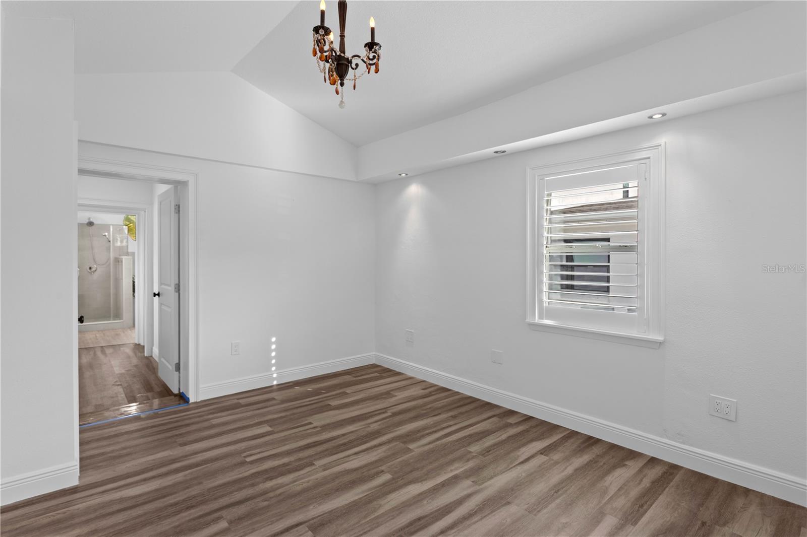 Image 13 of 41 For 2610 Dundee Street