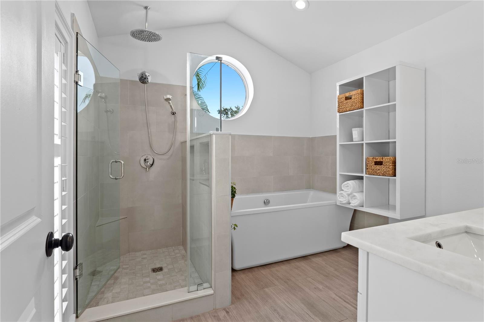 Image 14 of 41 For 2610 Dundee Street