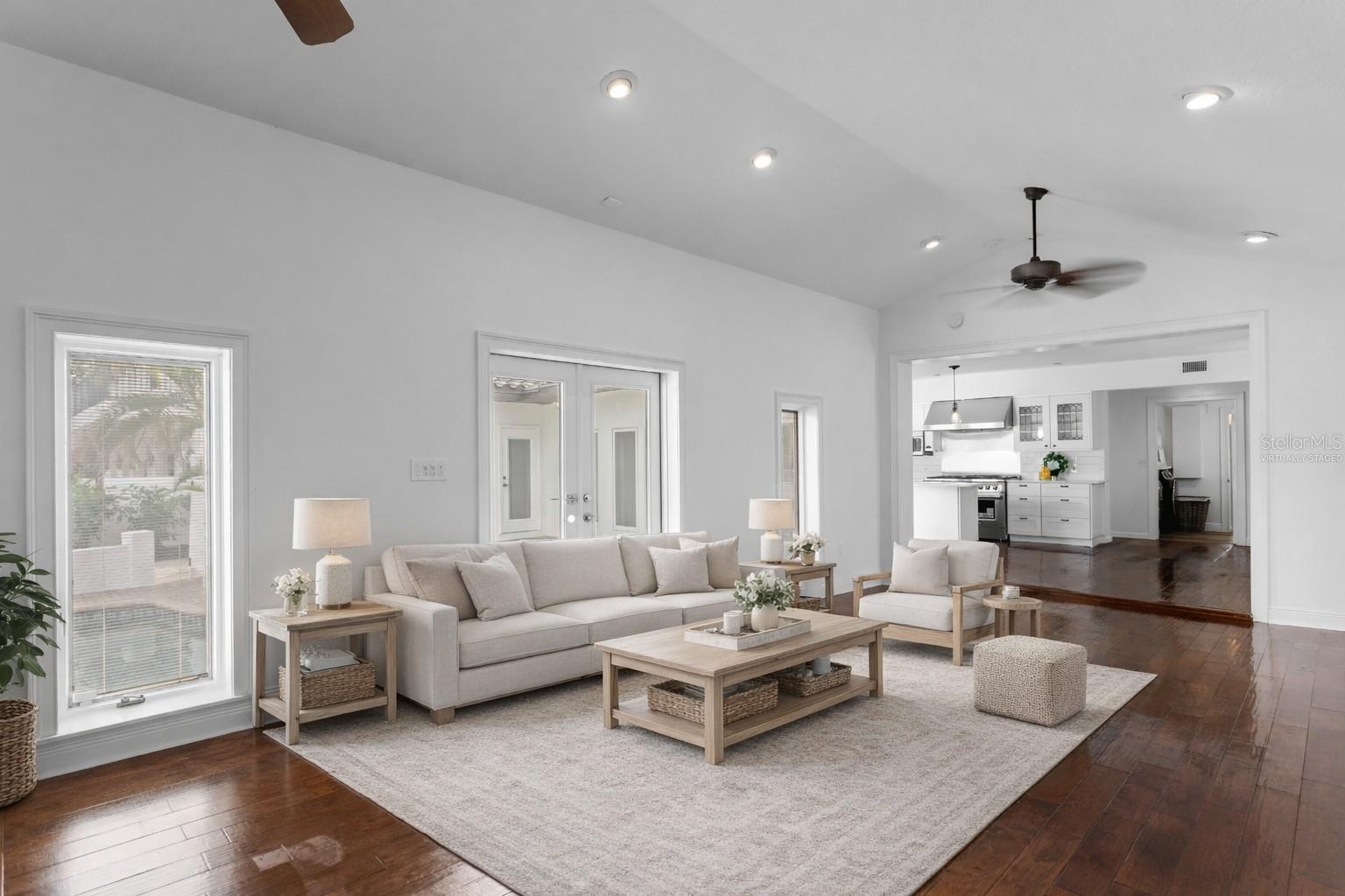 Image 24 of 41 For 2610 Dundee Street