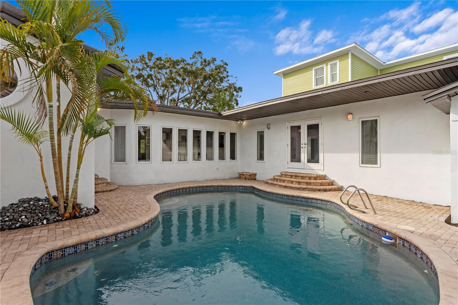 Image 27 of 41 For 2610 Dundee Street