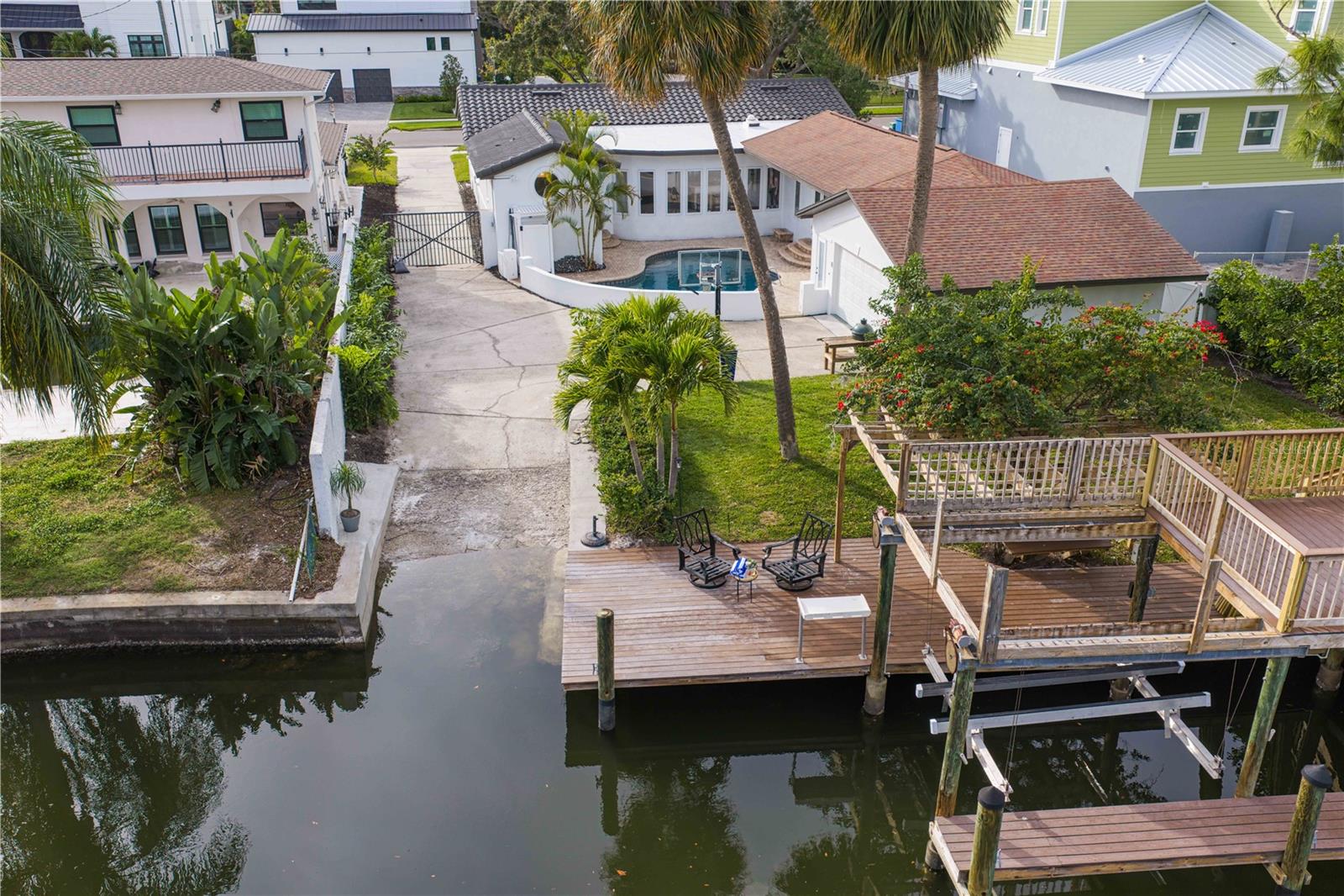 Image 35 of 41 For 2610 Dundee Street