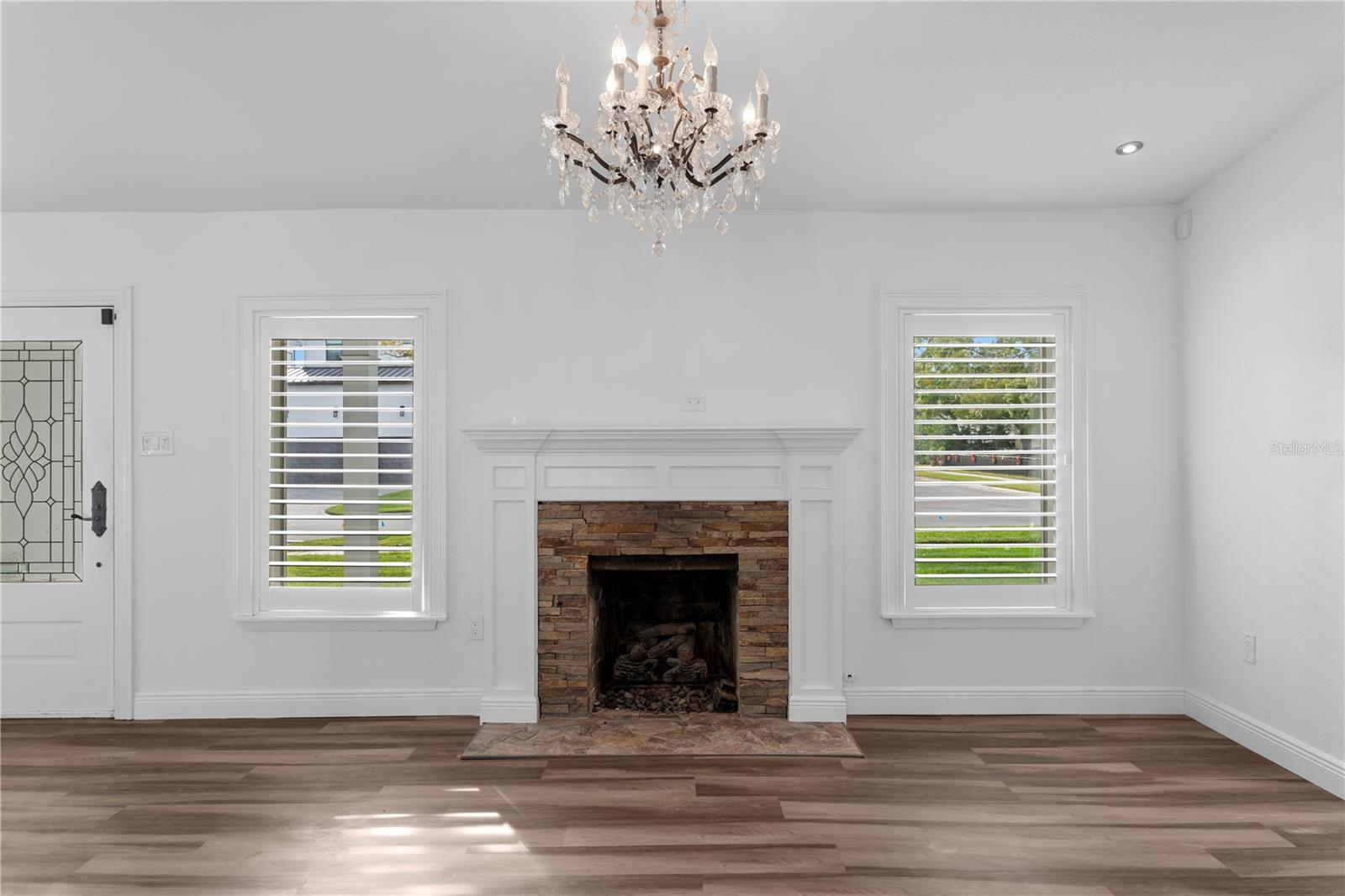 Image 6 of 41 For 2610 Dundee Street