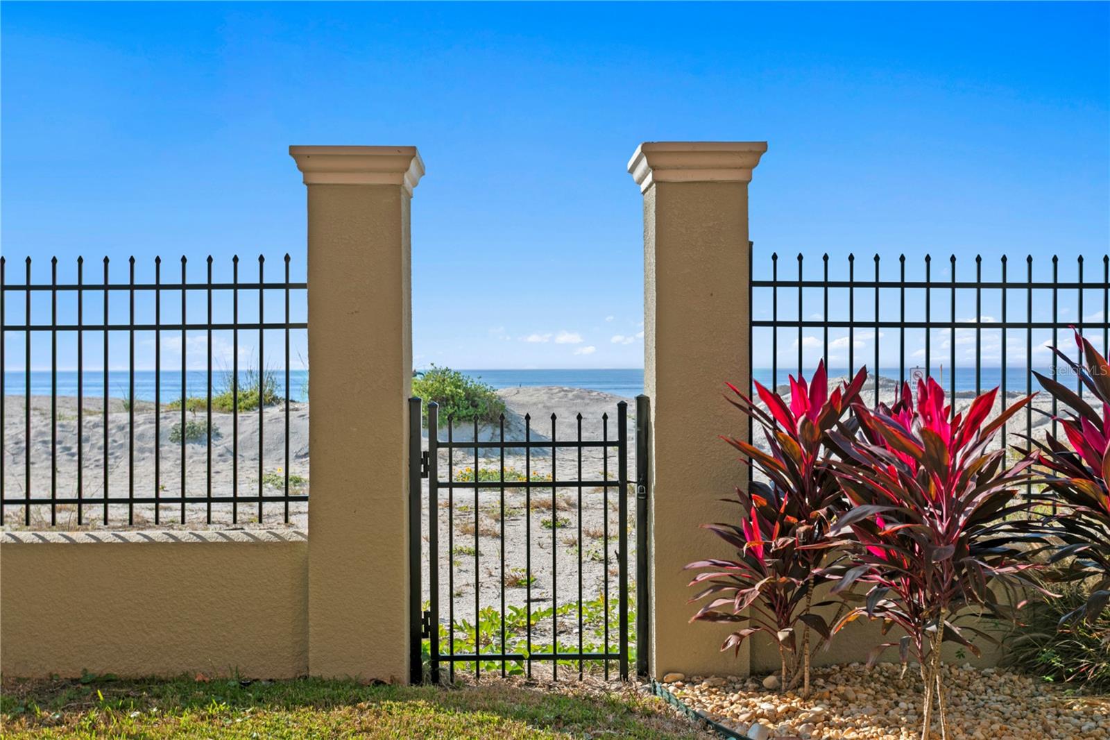 Image 26 of 30 For 9546 Gulf Boulevard